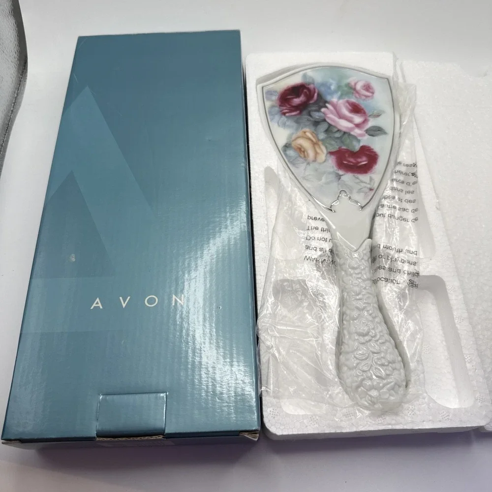 Avon Vintage Rose Vanity Collection Hand Mirror 2006 New in Box